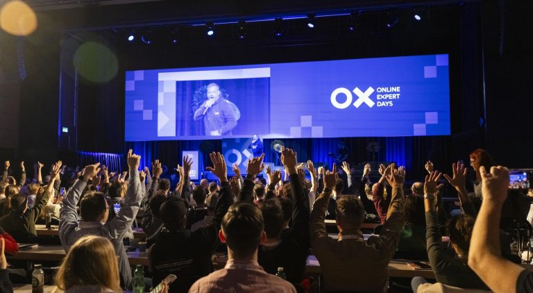 Foto: Erika Mayer - SEOkomm 2024 - OnlineExpertDays.com